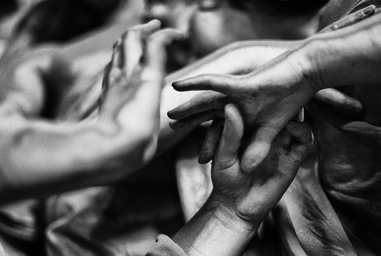 découvrez l'histoire fascinante et les mystères d'un cimetière ancien, témoin silencieux des siècles passés.