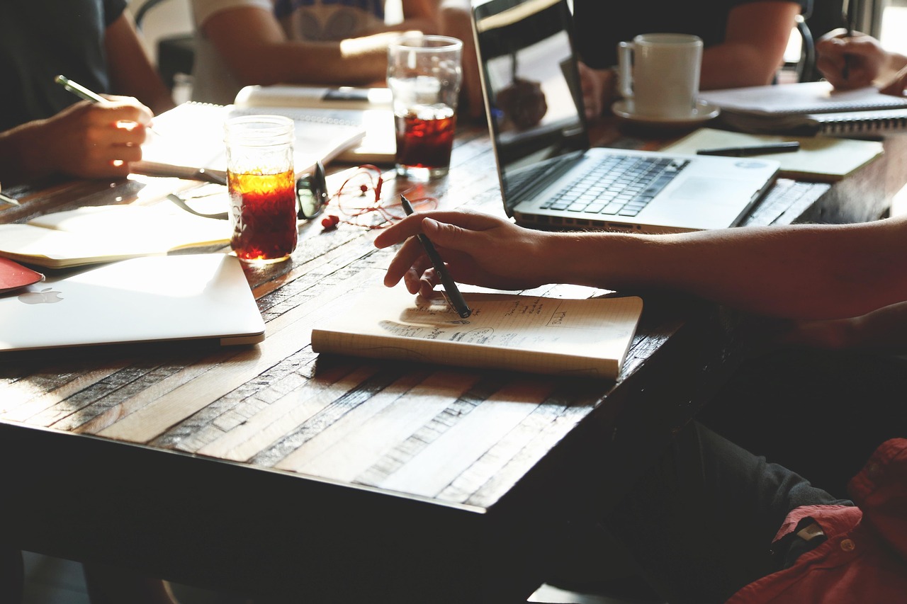 découvrez l'importance du partenariat et comment collaborer efficacement pour atteindre des objectifs communs et créer des synergies durables.
