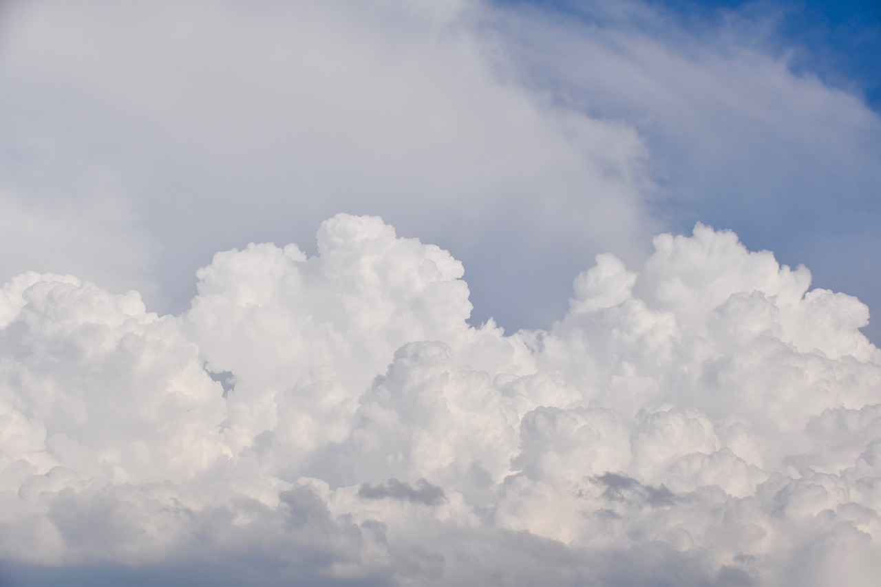 consultez les prévisions météo précises et à jour pour votre région. restez informé des conditions climatiques quotidiennes et préparez-vous aux changements de temps.