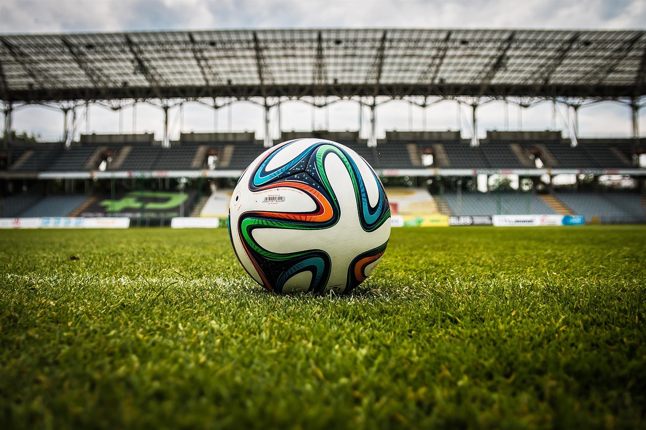 découvrez toute l'actualité, les matchs, les résultats et les analyses du football. suivez vos équipes et joueurs préférés en temps réel.